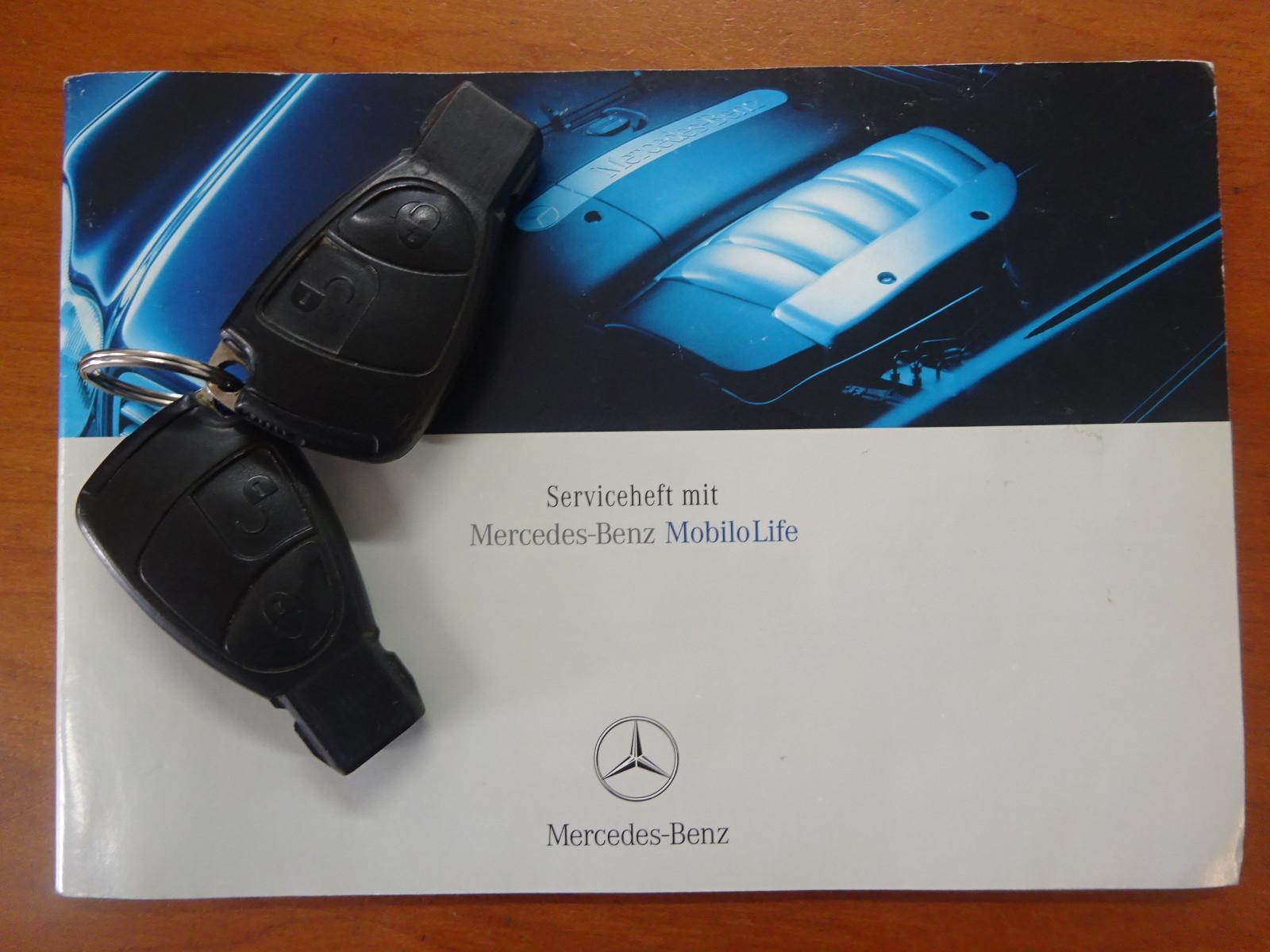 Mercedes-Benz C220 2005 — photo 14