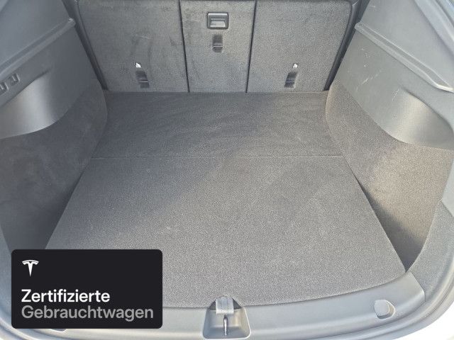 Tesla Model Y Long Range AWD foto 9