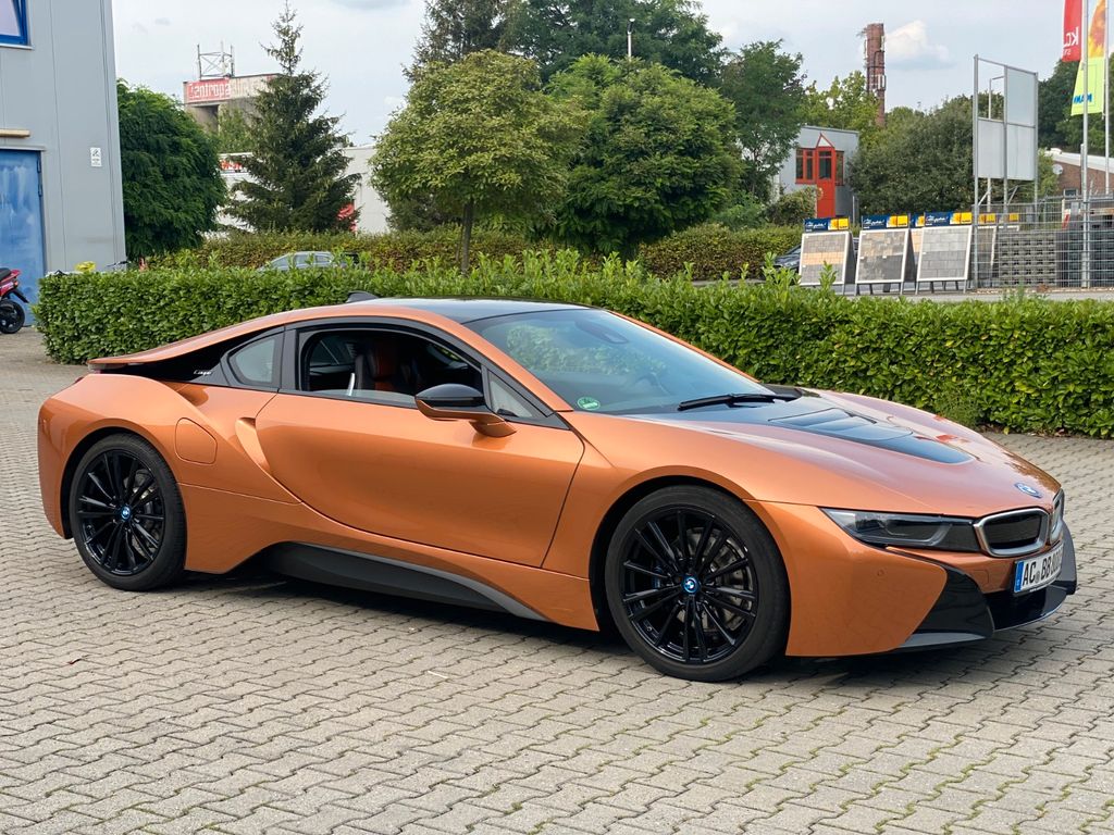 BMW i8