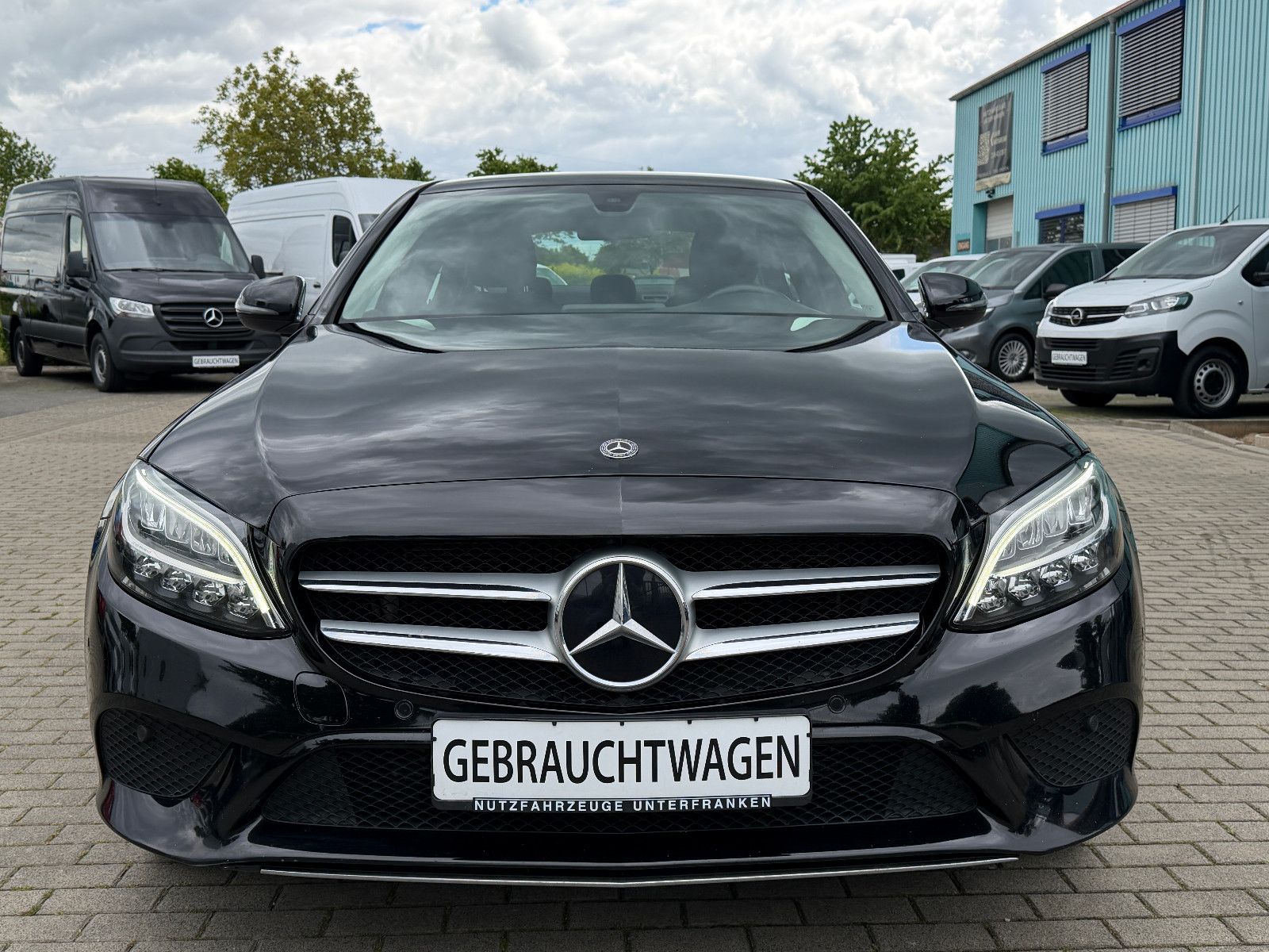 Mercedes-Benz C300de 9G AVANTGARDE/LED+NAVI+STANDH+GRA+CARPLAY imagem 3