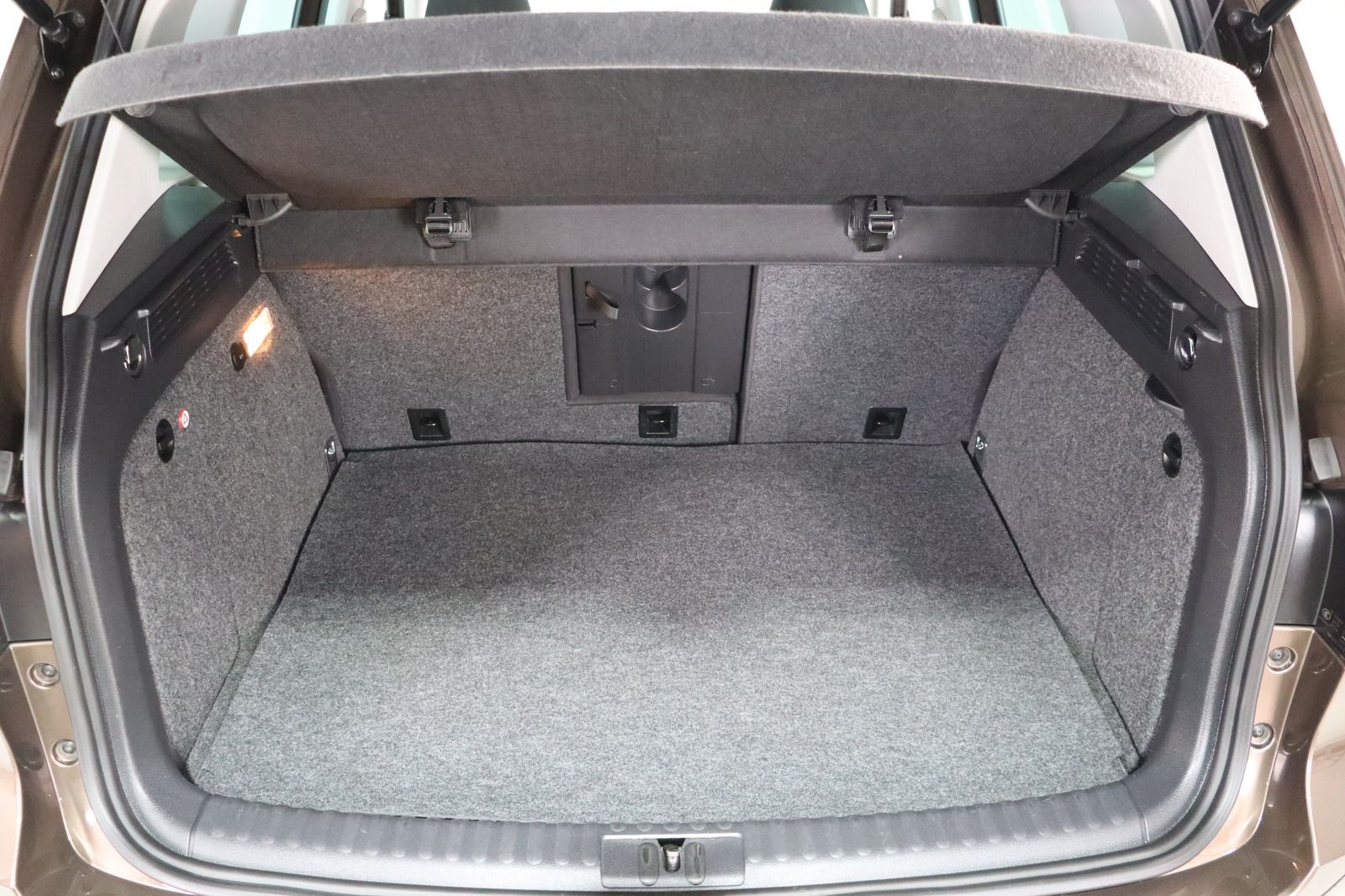 Fahrzeugabbildung Volkswagen Tiguan * Pano * Navi * Xenon * Parkassistent Tra