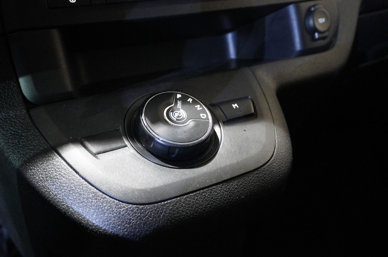 Fahrzeugabbildung Opel Zafira Life 2.0D "M" EDITION 8-SITZ NAVI/HUD/DAB