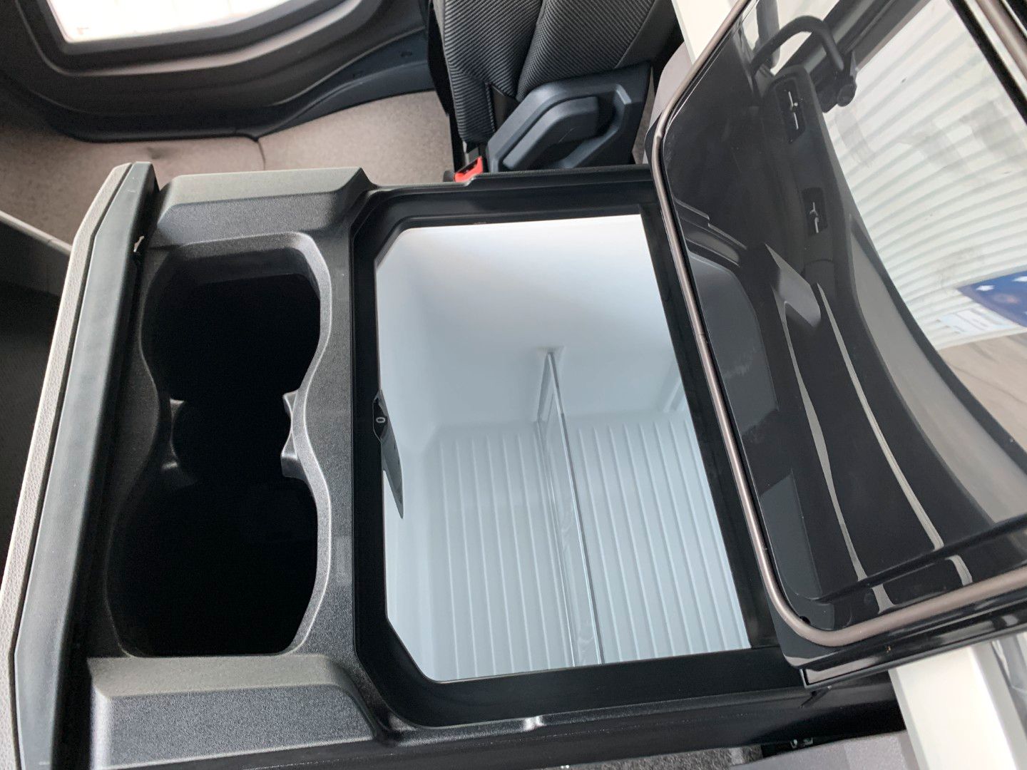 Fahrzeugabbildung DAF FAN XD 450 Baustoff mit Kran