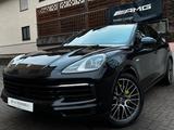 Porsche Cayenne Coupe E-Hybrid PANO*Luft*Sitzkli*18-Wege - gebrauchte Porsche Cayenne aus dem Jahr 2021