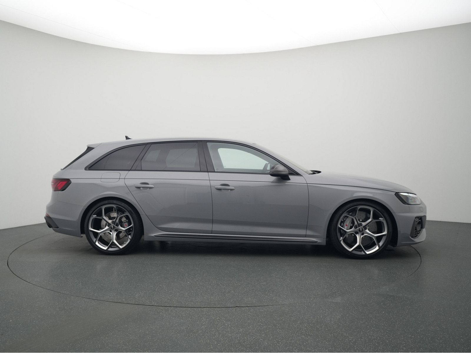 Audi RS4 - Bild 25