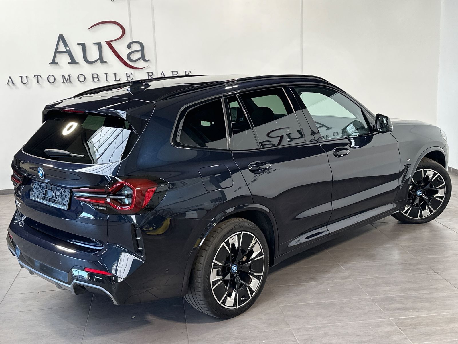 Fahrzeugabbildung BMW iX3 Impressive M Sport NAV+LED+PANO+AHK+HUD+360°