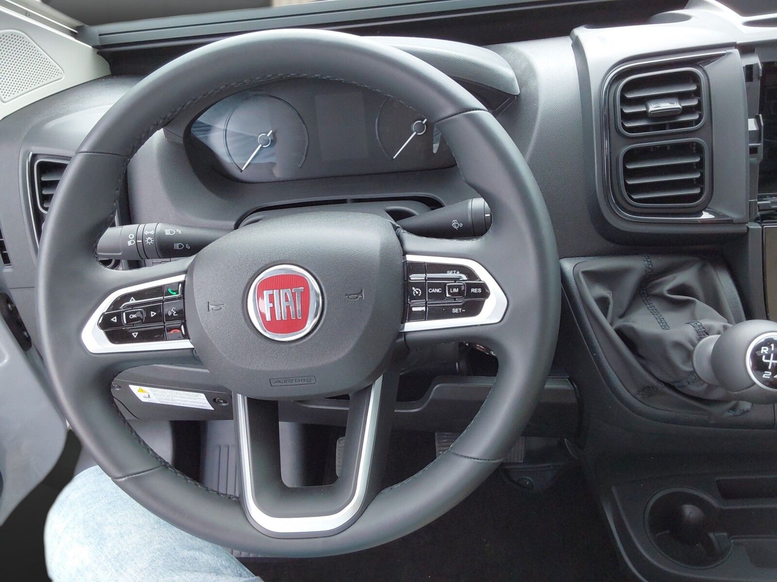 Fahrzeugabbildung Karmann Dexter 581 140 PS und Concept Paket