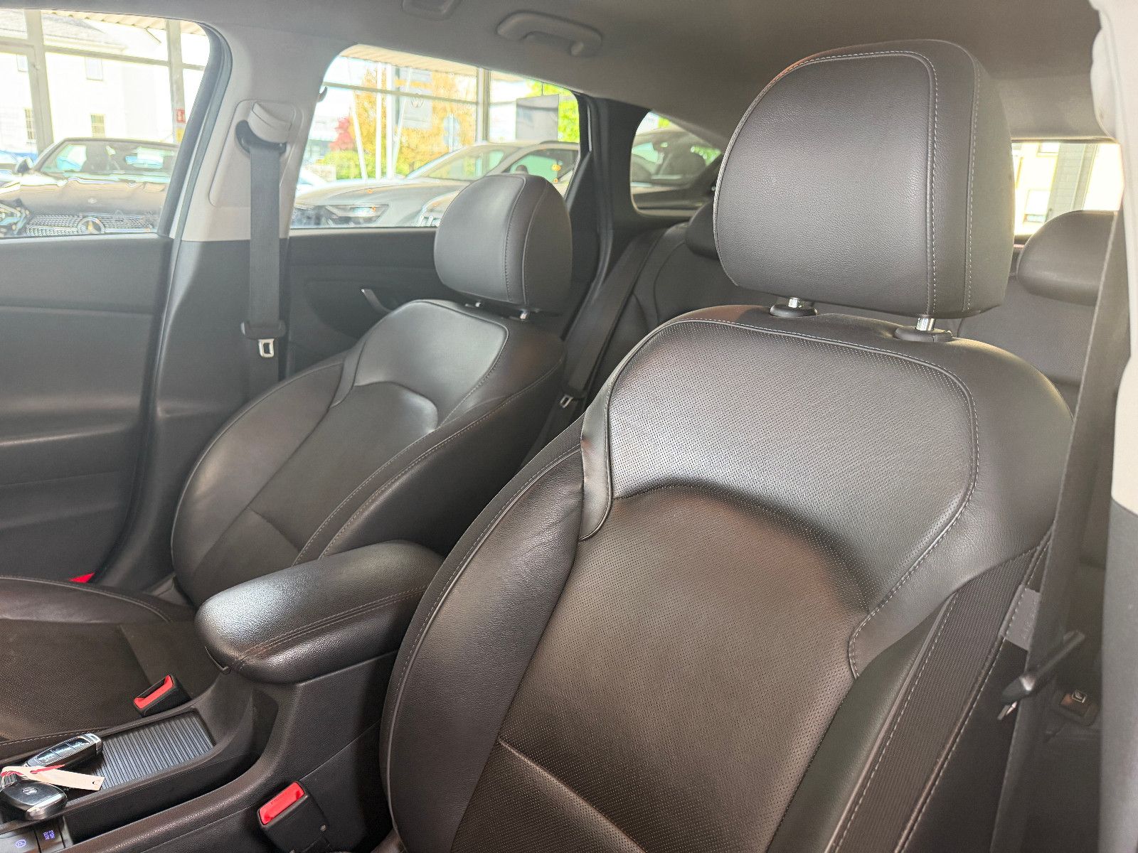 Fahrzeugabbildung Hyundai i30 Prime CW /AUTOMATIK/MEMORY/LEDER/HEIZ-LENKR
