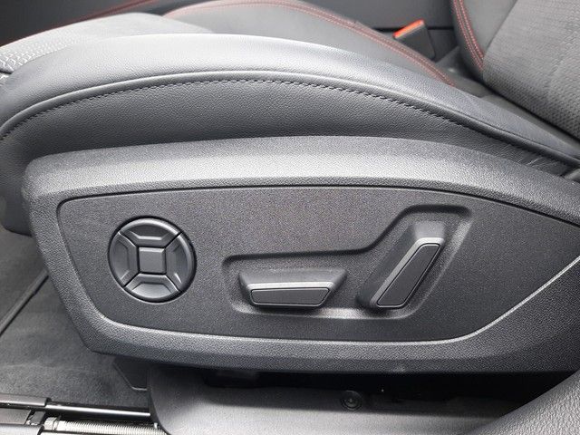 Fahrzeugabbildung Audi S6 Avant TDI AHK StdHz Allradlenk. B&O Navi