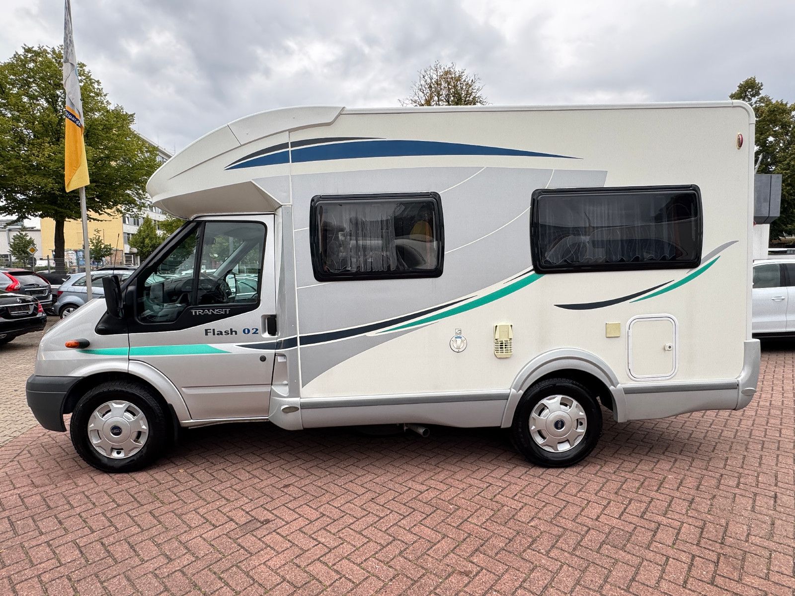 Fahrzeugabbildung Chausson Flash 02 Ford Transit 2.2 KAMERA STANDHEIZUNG TV