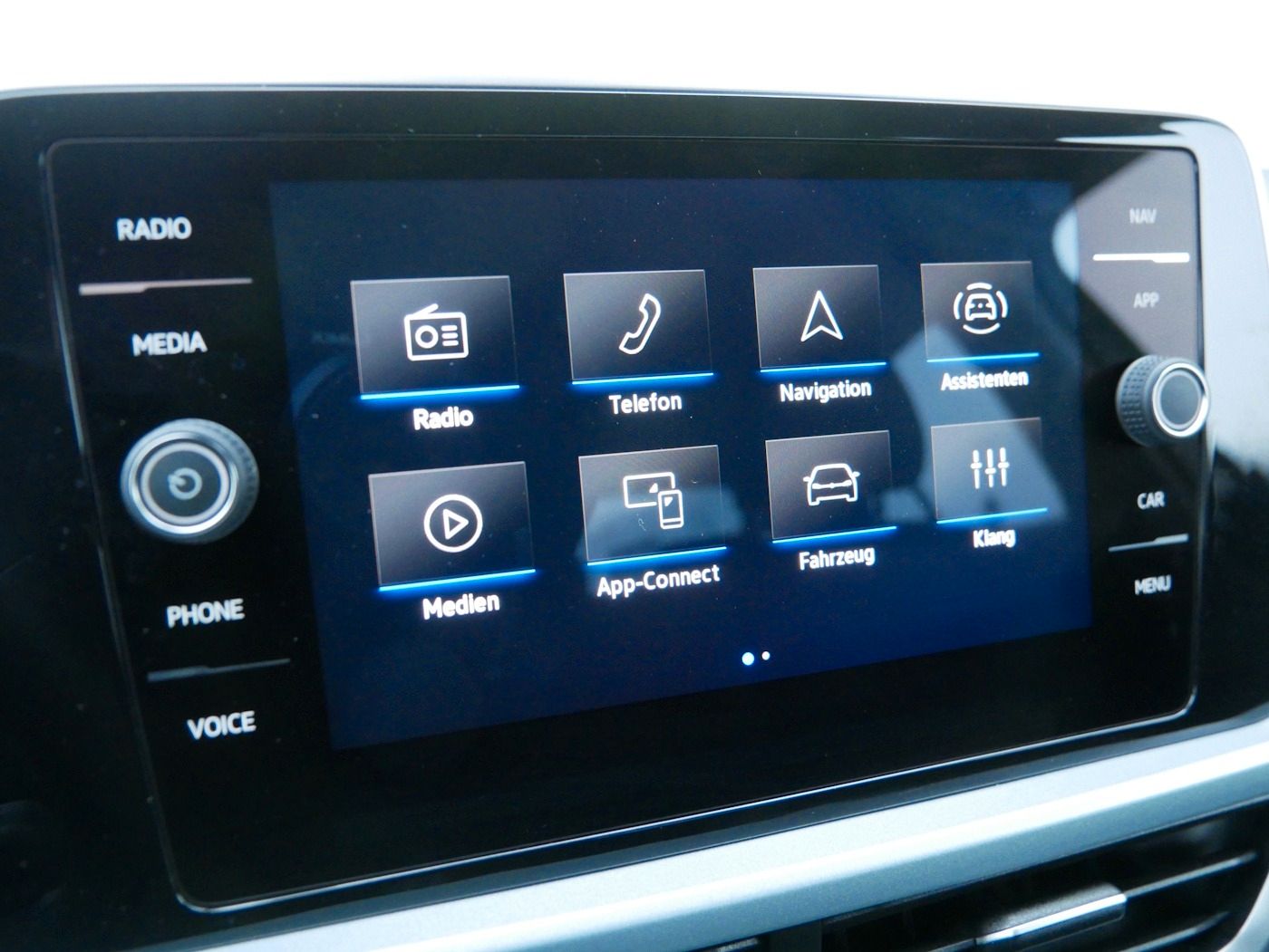 Fahrzeugabbildung Volkswagen T-Roc 1.0 TSI GOAL NEU35T ACC SHZ LED Allwetter