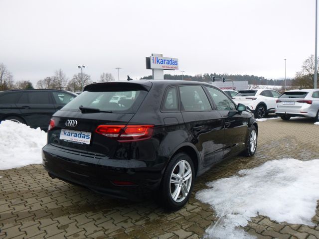 Fahrzeugabbildung Audi A3 Sportback 35 TFSI >AUT/NAV/Sitzheiz/Einparkh<
