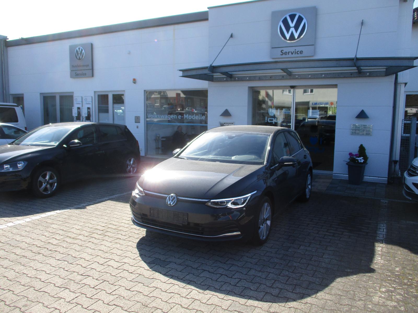 Volkswagen Golf VIII Lim. Style eTSI DSG ACC LED Navi APP-C