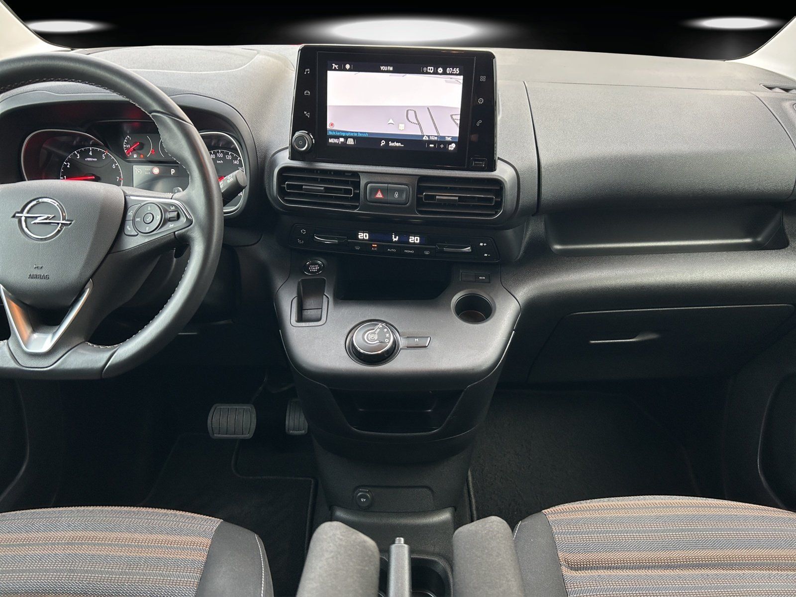 Fahrzeugabbildung Opel Combo Life 1.5 D Aut. INNOVATION/KAMERA/SHZ/HUD/
