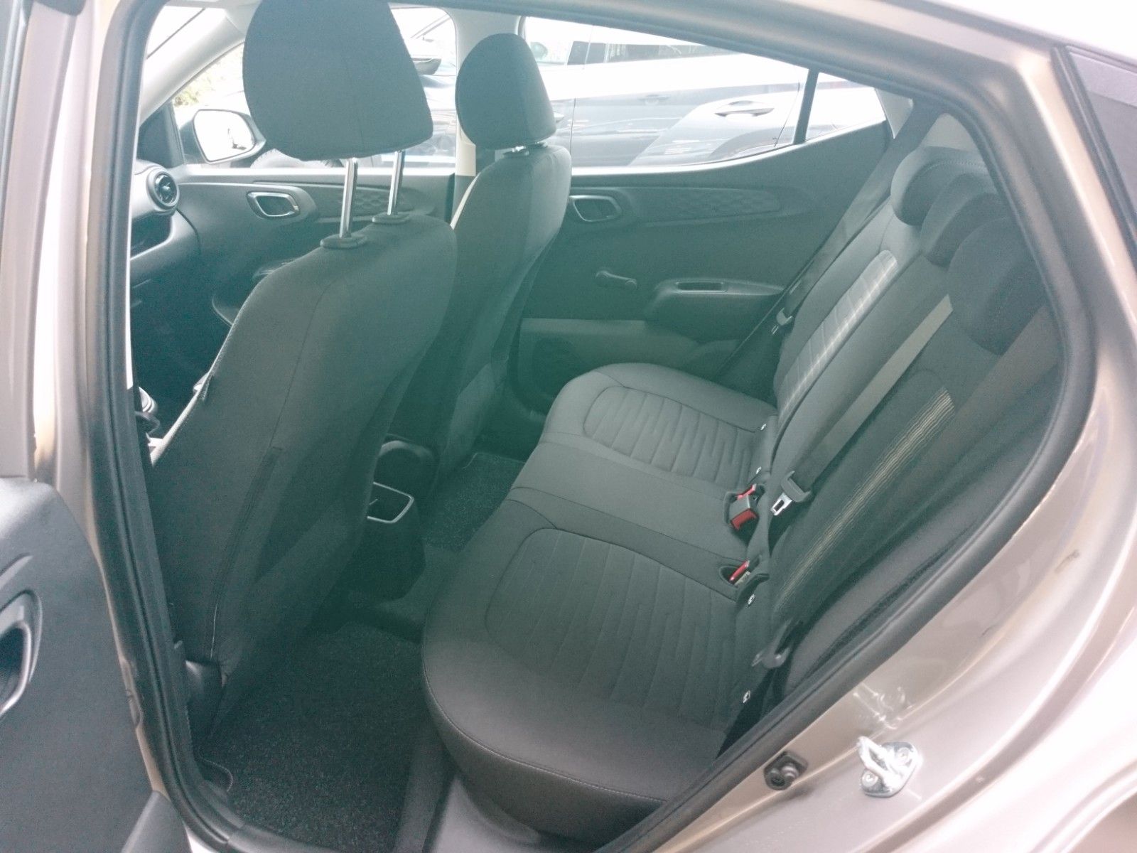 Fahrzeugabbildung Hyundai i10 (MJ23) 1.0 A/T Trend Komfortpaket Klima PDC