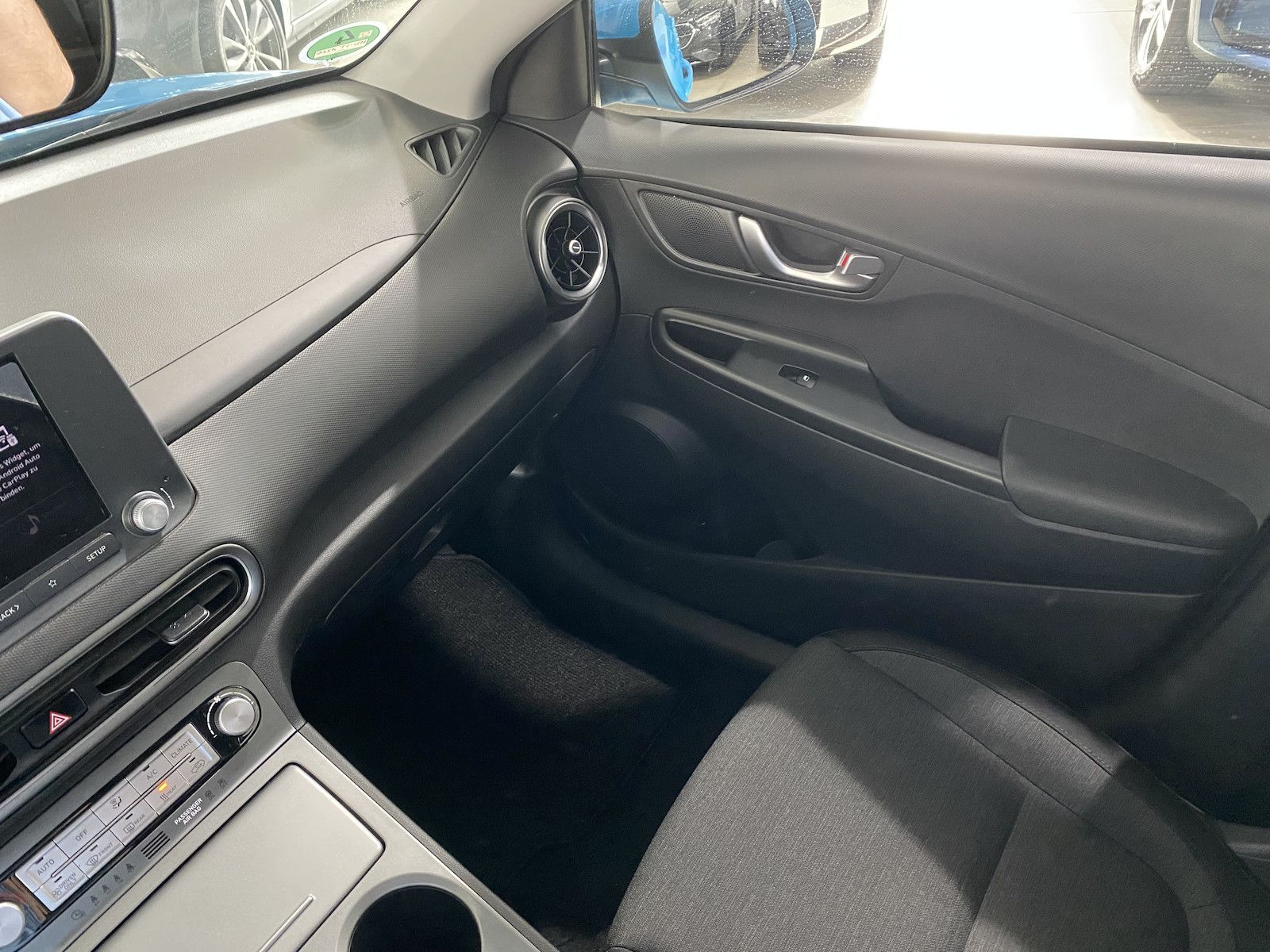 Fahrzeugabbildung Hyundai Kona Select/Navi/RFK/ACC/On-Board-3-Phasen/