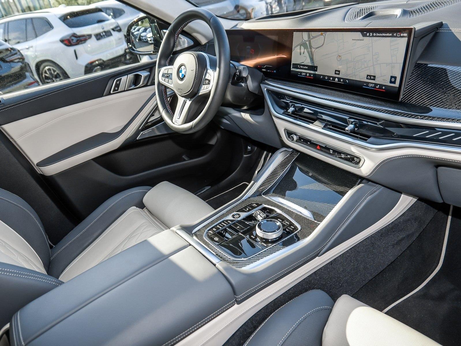 BMW X6 M60i xDrive PANO ACC RFK NAVI LED LM