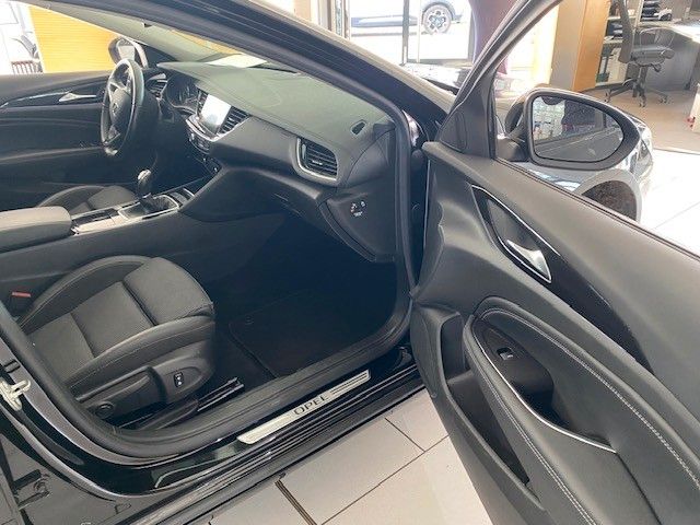 Fahrzeugabbildung Opel Insignia B ST 1.6T DYNAM. NAVI/LED/PANO./KAMERA
