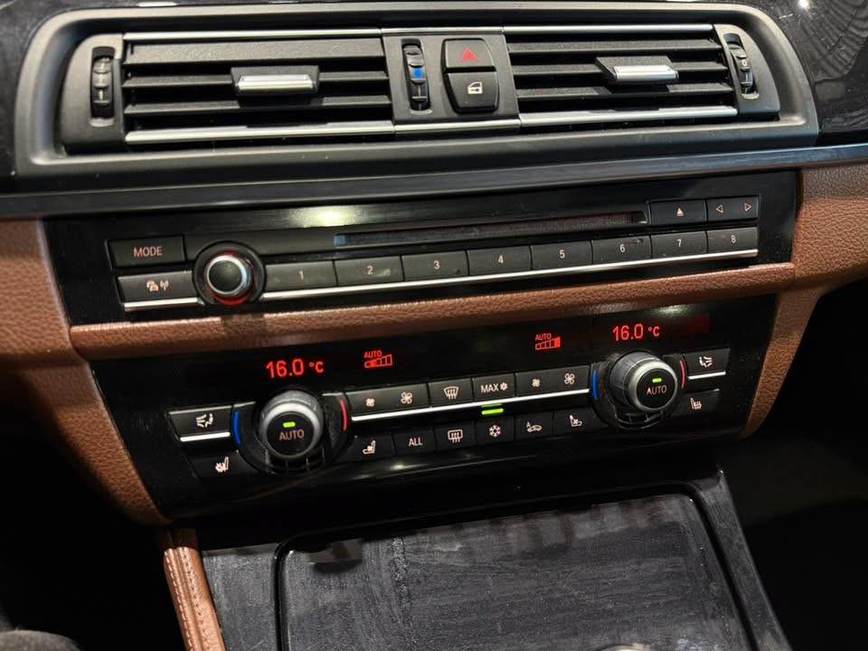 BMW 528 2011 — photo 25