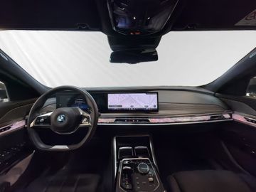 BMW 750 - 11