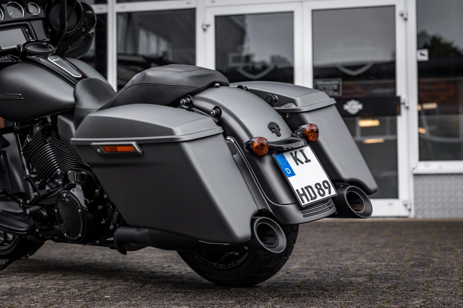 Fahrzeugabbildung Harley-Davidson FLHXS Street Glide 107 Cui - Screaming Eagle APE