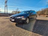 Volvo V70 Momentum - Volvo V70 aus 2011 mit Diesel-Antrieb: Kombi