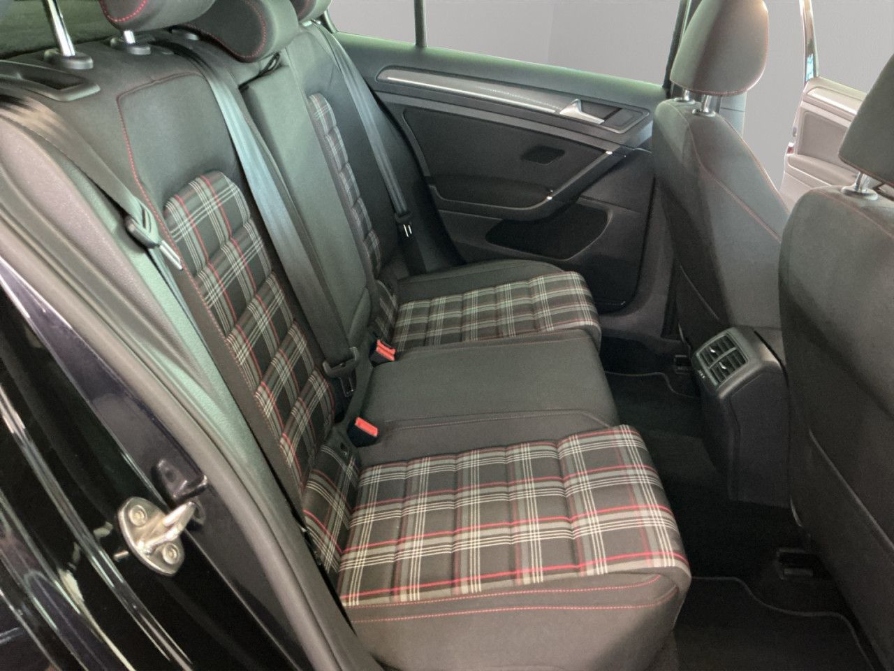 Volkswagen Golf VII 2.0 TSI DSG GTI Performance TOP-PAKET foto 21