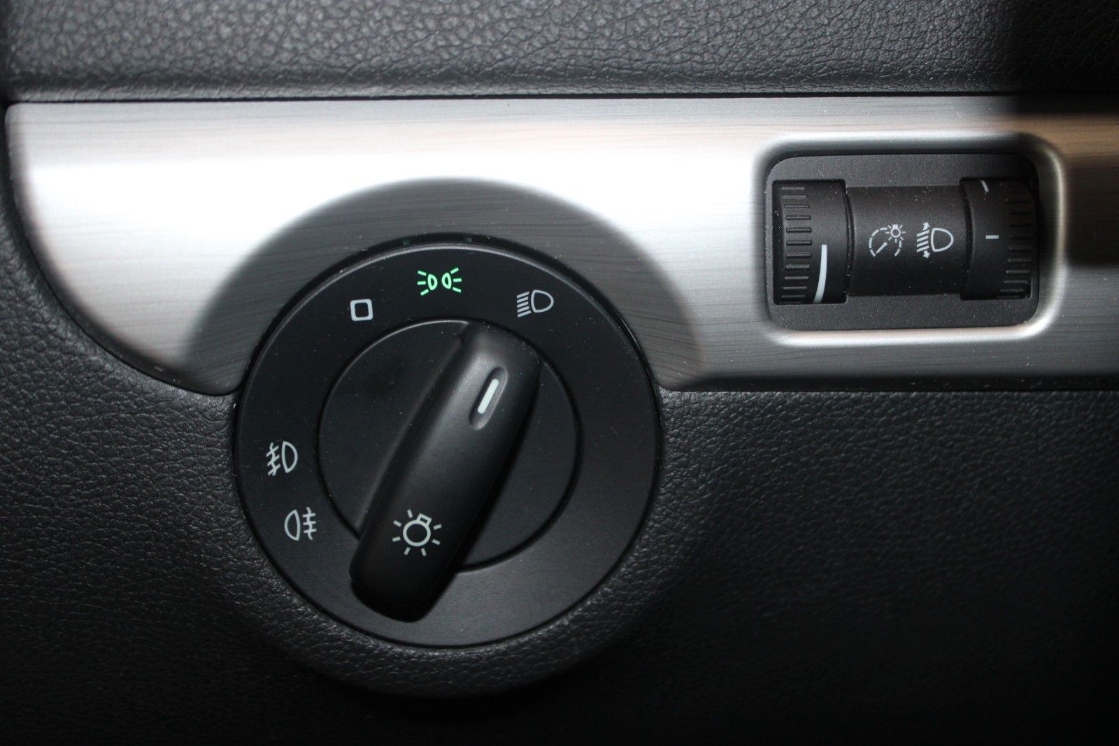 Fahrzeugabbildung SKODA Yeti 1.4 TSI Green tec Ambition Outdoor AHK 1.Hd