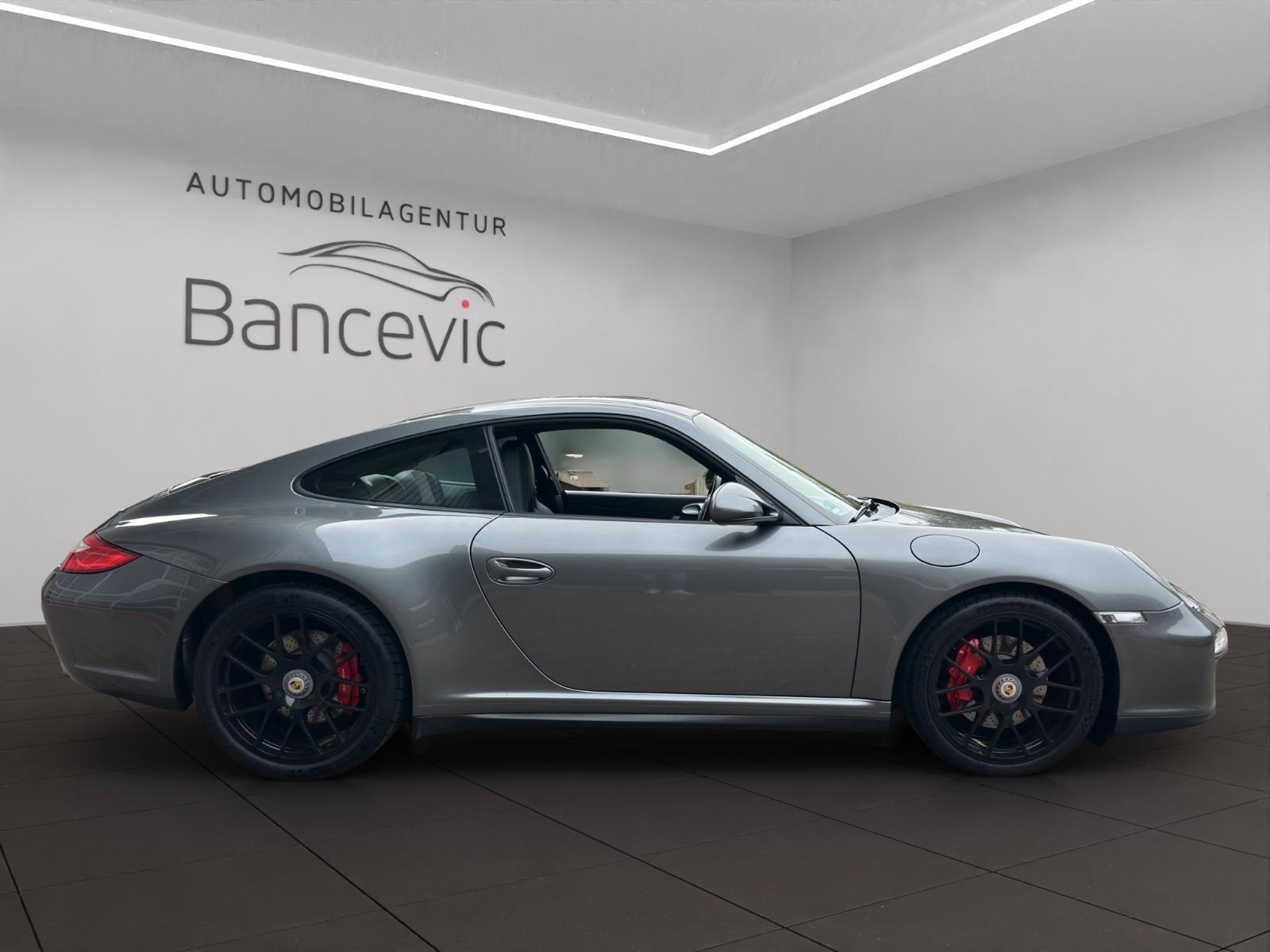 Porsche 911-997 Carrera 4 GTS Coupe