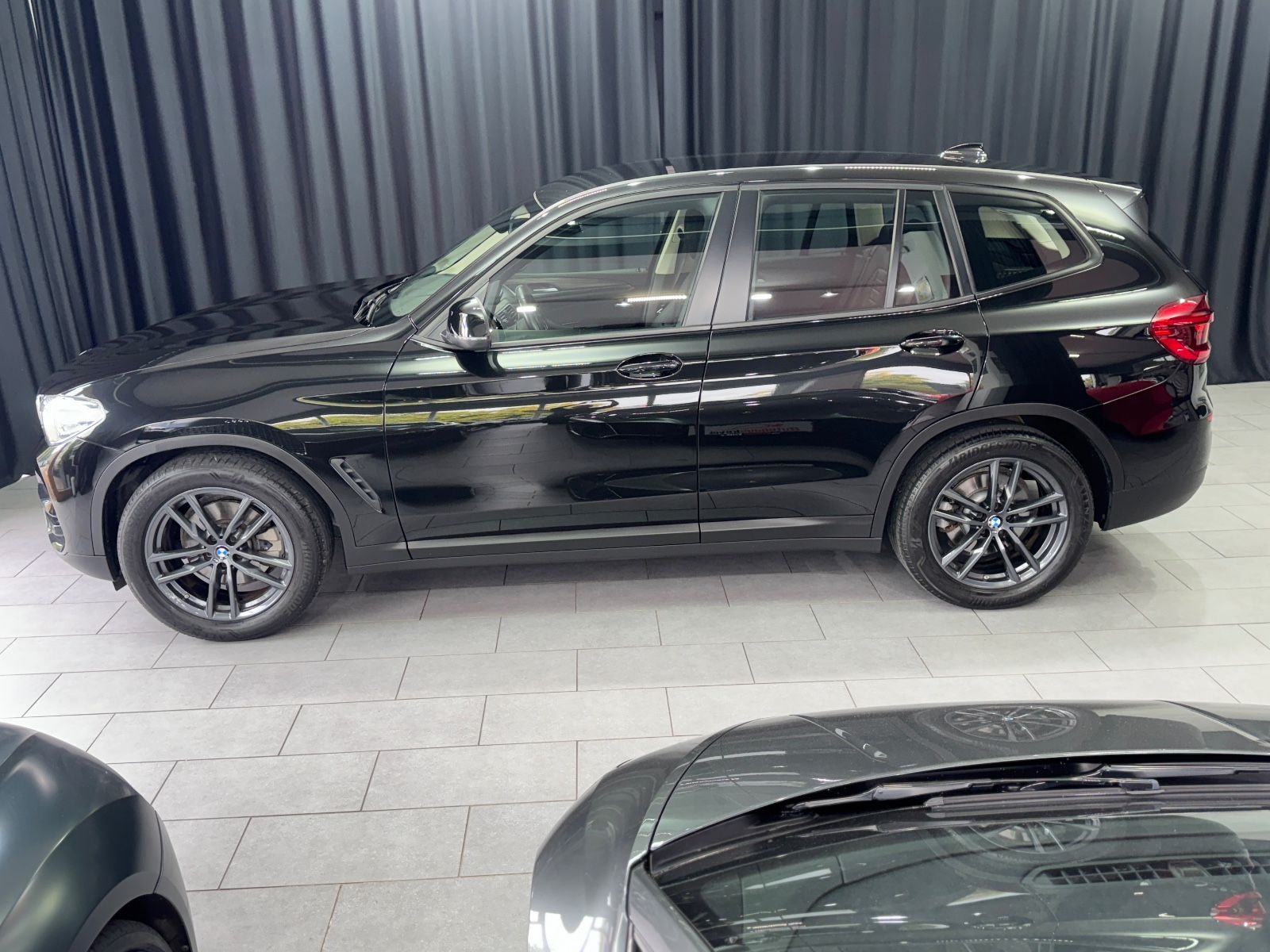 Fahrzeugabbildung BMW X3 xDrive 20d|LEDER|NAVI|M-SPORT 19 ZOLL|AHK