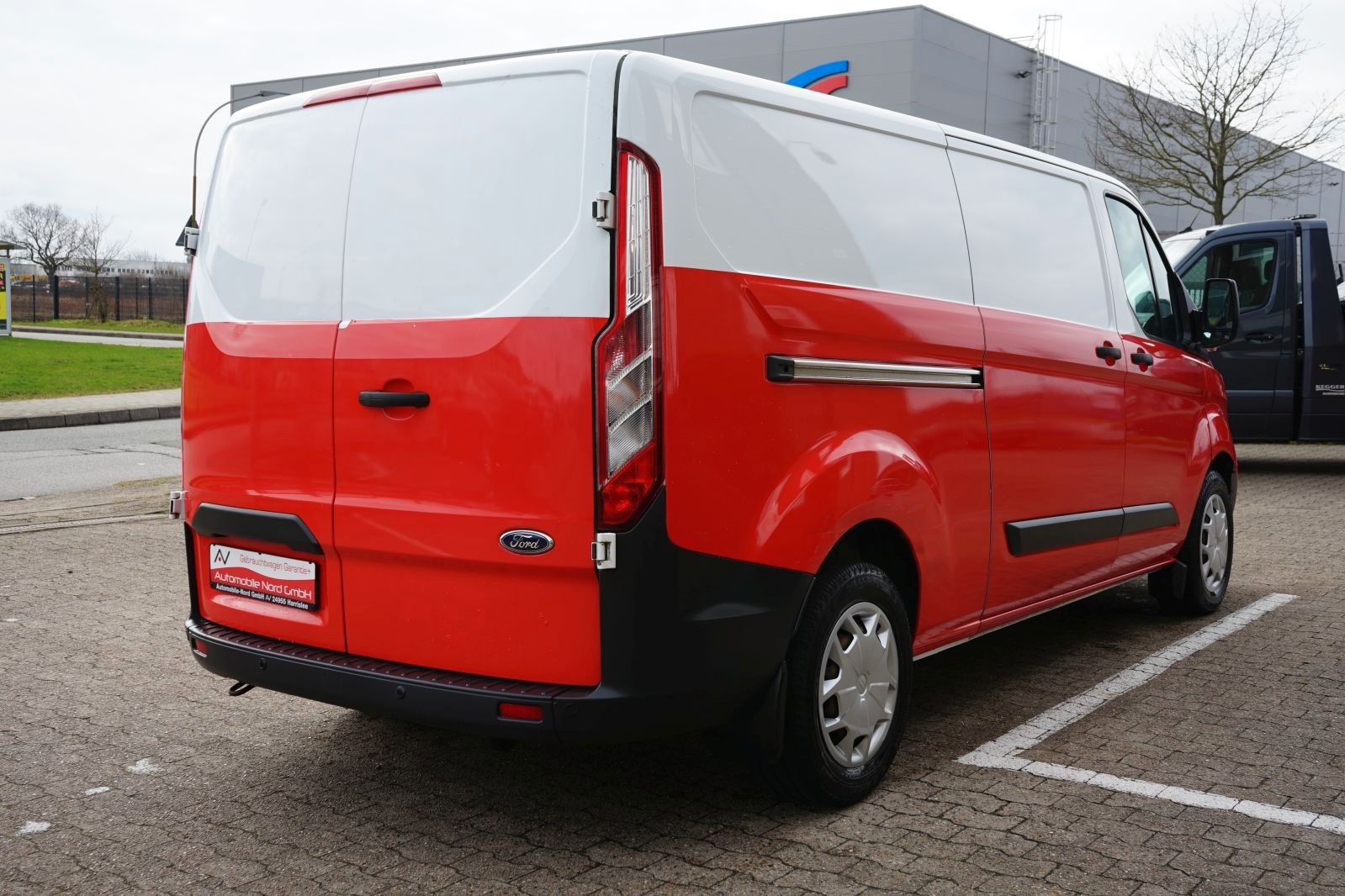 Fahrzeugabbildung Ford Transit  Custom 290 L2H1 2.0 TDCI FWD 170HK