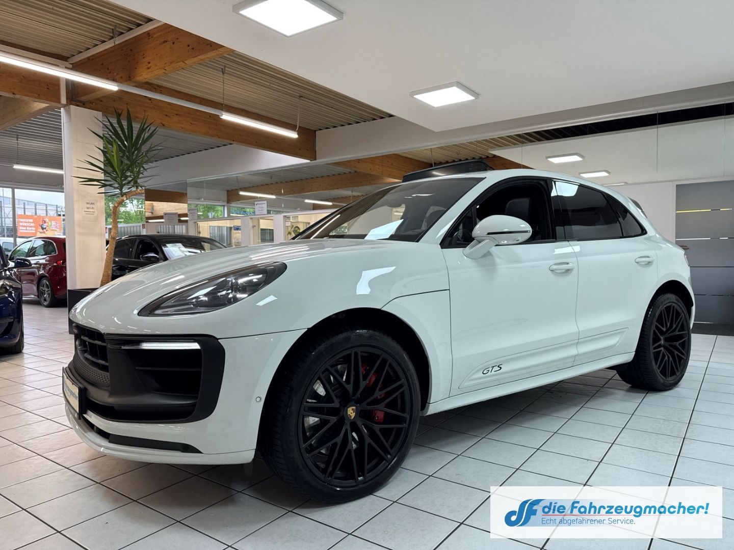 Fahrzeugabbildung Porsche Macan GTS Luftfederung AD Niveau Approved*2028 E