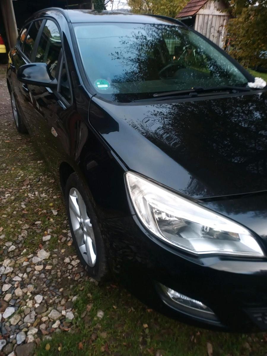 Opel Astra 2012 — photo 5