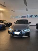 BMW i4 M50 - Vollausstattung H&K/FrozenGrey/Akku 99%
