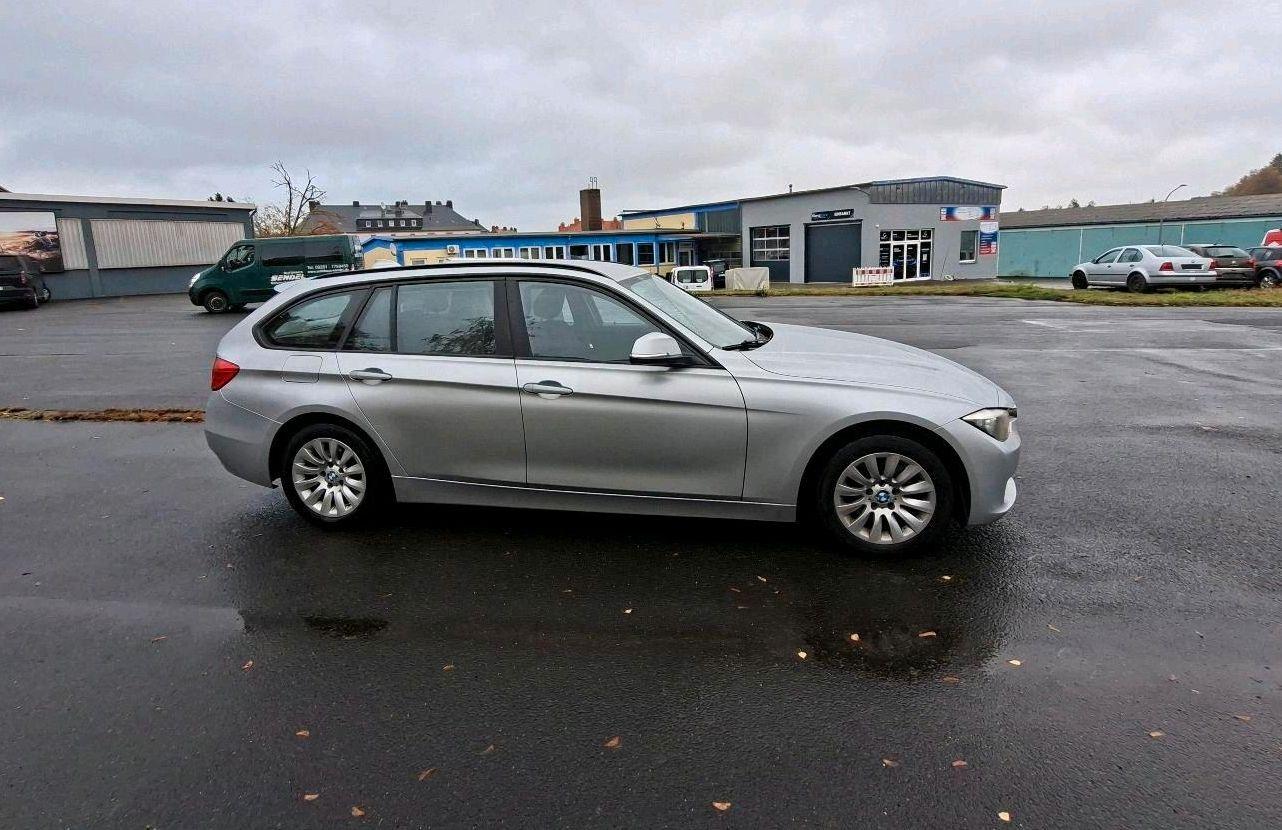 BMW X5 2012 — engine 184 HP (135kW)