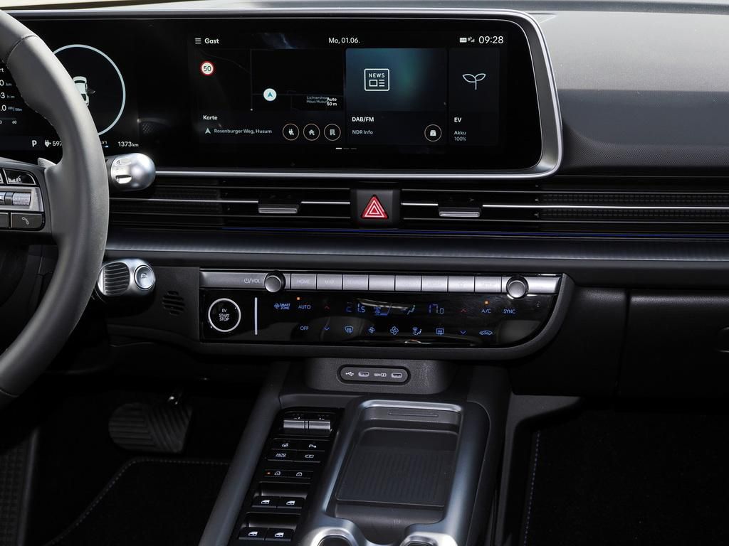 Fahrzeugabbildung Hyundai IONIQ 6 EV FL CENTRIQ 2xKlima 4xSHZ ACC AUT Kam.