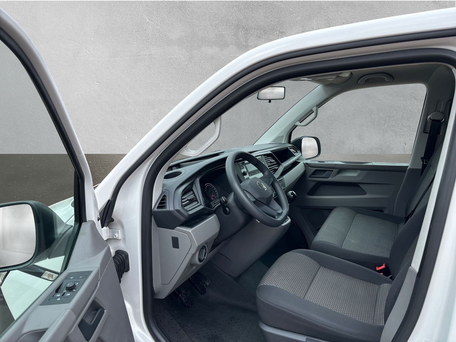 Fahrzeugabbildung Volkswagen T6.1 Kombi 2.0 TDI LR PDC hinten Klima