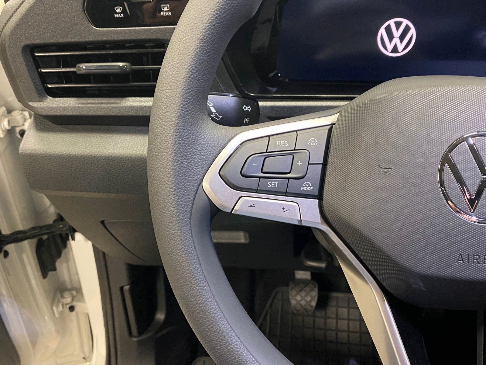 Fahrzeugabbildung Volkswagen Caddy Maxi+Parkhilfe+KLIMA+FREISPRECH+DAB+BC+ESP