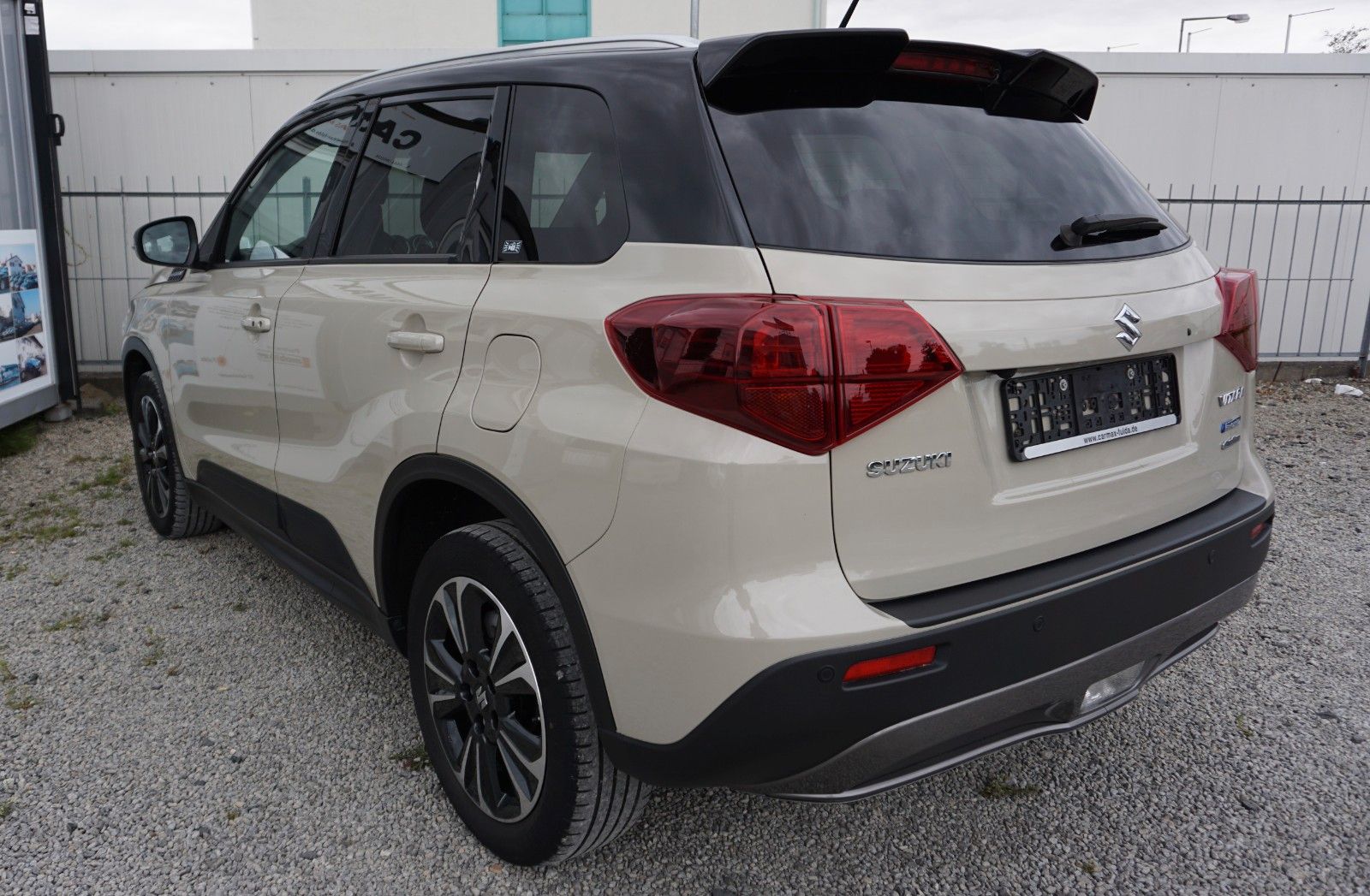 Fahrzeugabbildung Suzuki Vitara 1.4 Mild-Hybrid Comfort+ 4x4, Navi, LED
