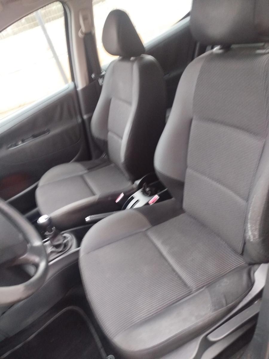Peugeot 207 2009 — photo 12
