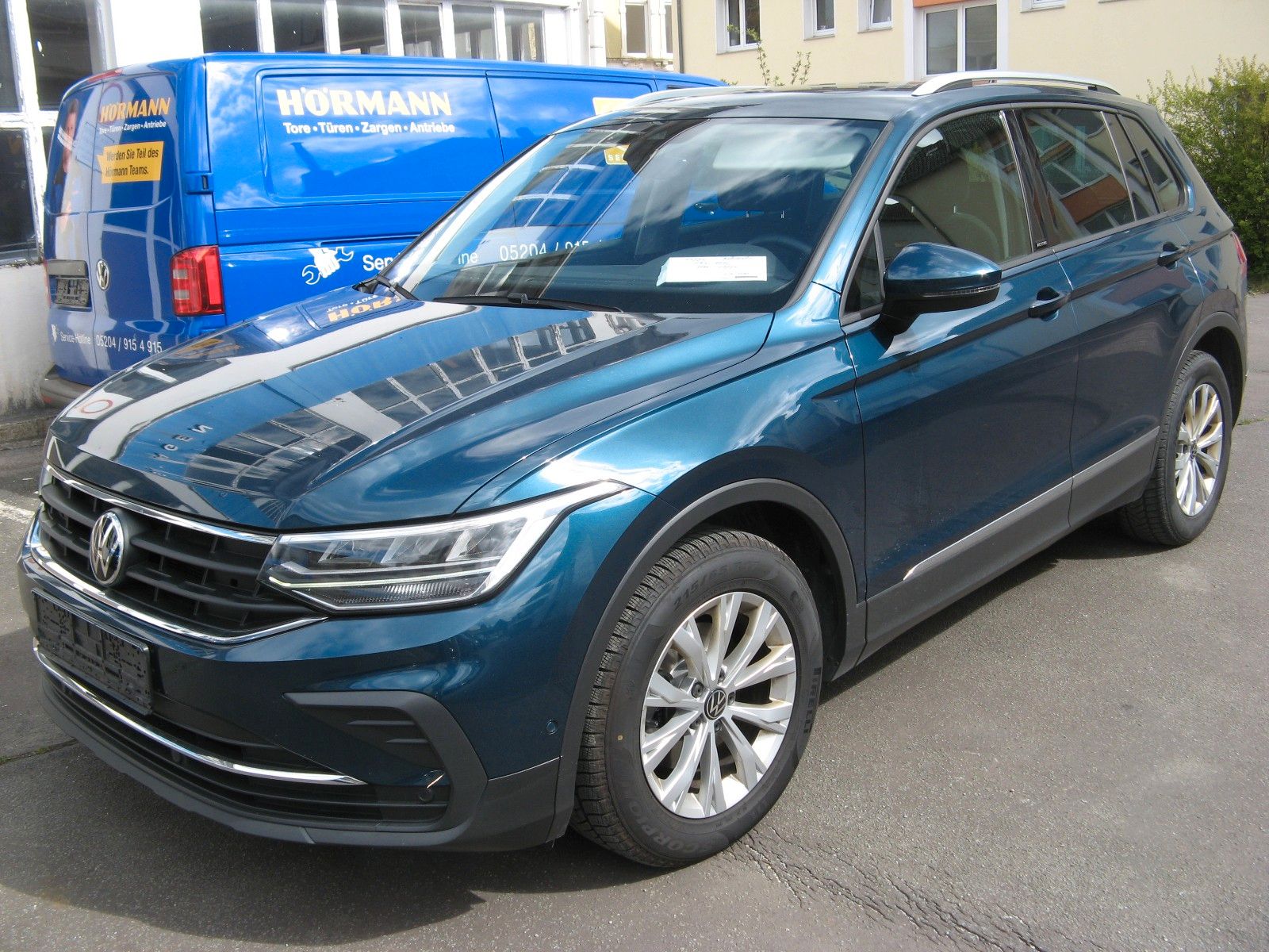 Volkswagen Tiguan Active 2,0 TDI AHK Kamera Pan-Dach