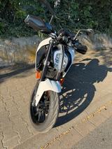 KTM Duke 125 (Top Zustand / wenig Kilometer) - MOTORRAD VON 81 BIS 125 CCM