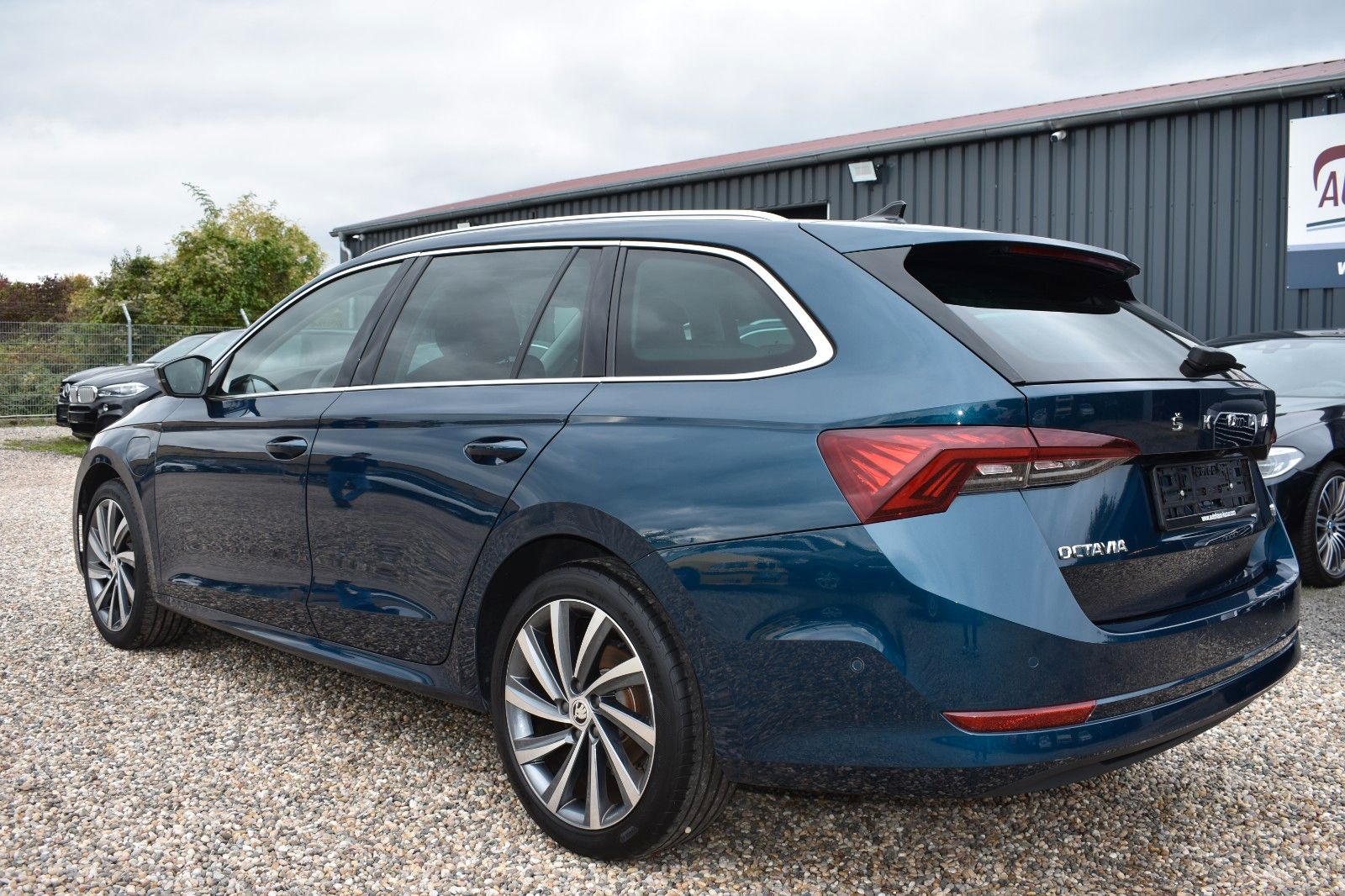 Fahrzeugabbildung SKODA Octavia Combi Style iV