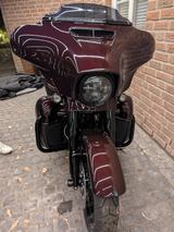 Harley-Davidson Street Glide CVO 117