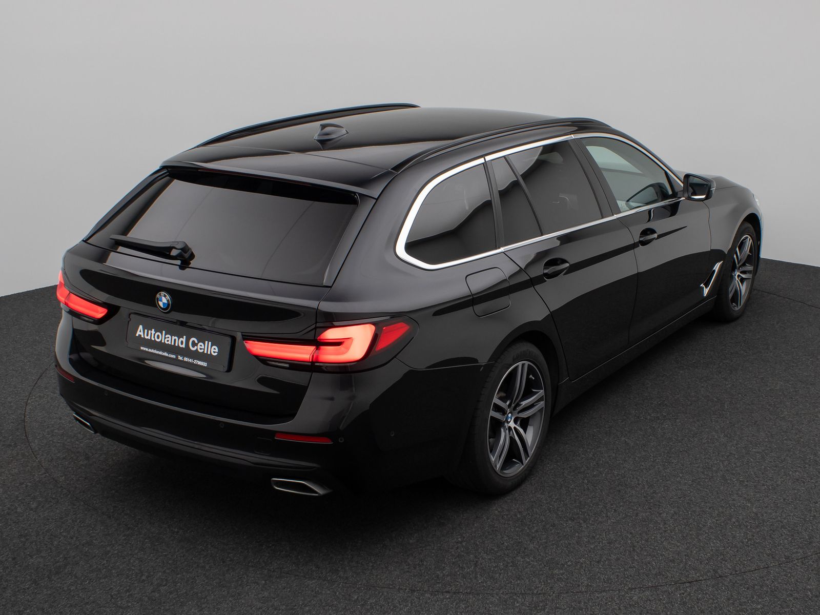 Fahrzeugabbildung BMW 520d xD ACC H/K Kamera Alarm DAB Leder 18Zoll