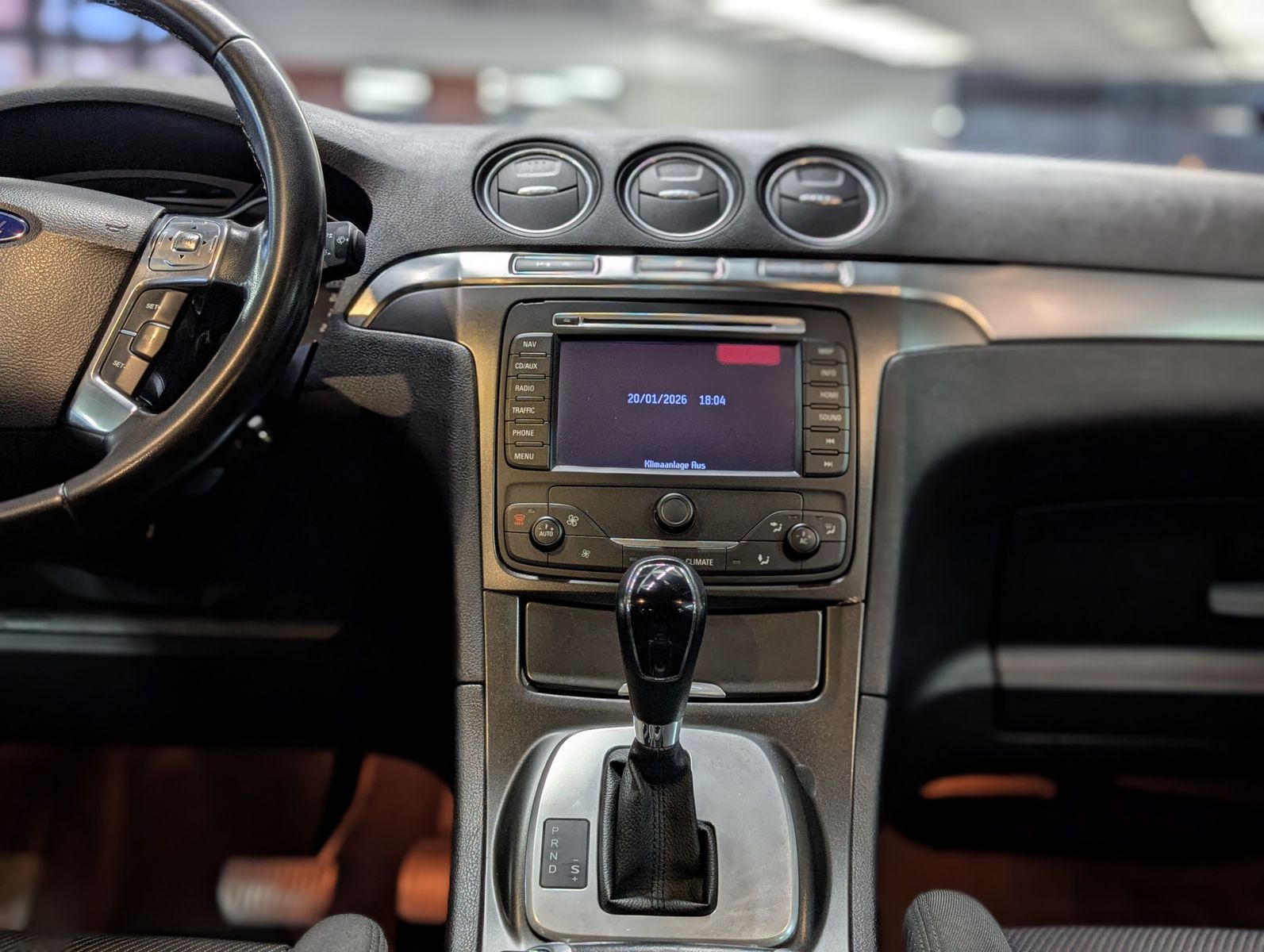 Fahrzeugabbildung Ford S-MAX Titanium SHZ*PDC*TEMP*NAVI*7 SITZER