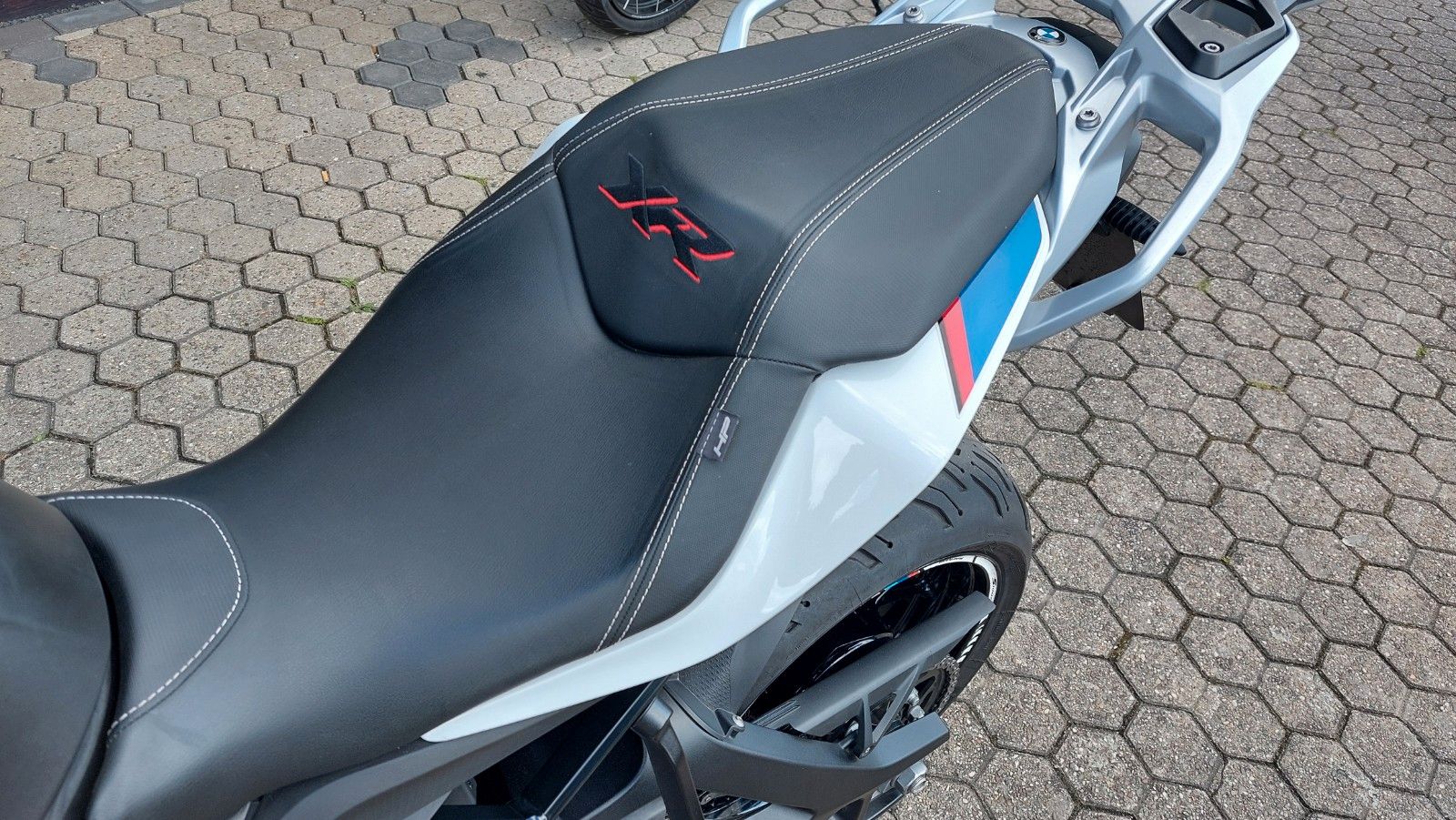 Fahrzeugabbildung BMW S 1000 XR  HP Neuzustand  Zubehör