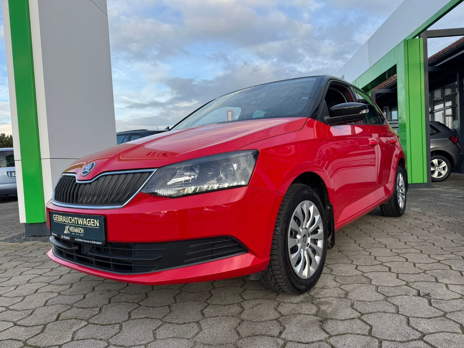 Fahrzeugabbildung SKODA Fabia 1.2l TSI 90PS 5-Gang*SHZ*PDC*