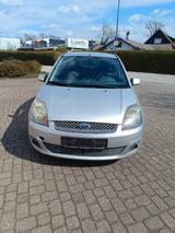 Ford Fiesta Style - Ford Fiesta mit Diesel-Antrieb: ST