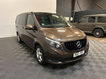 Mercedes V 220 - 3